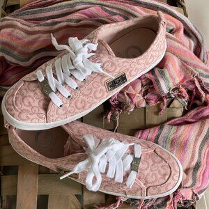 G by Guess Blush Sneakers – Street Sweetness 🩷